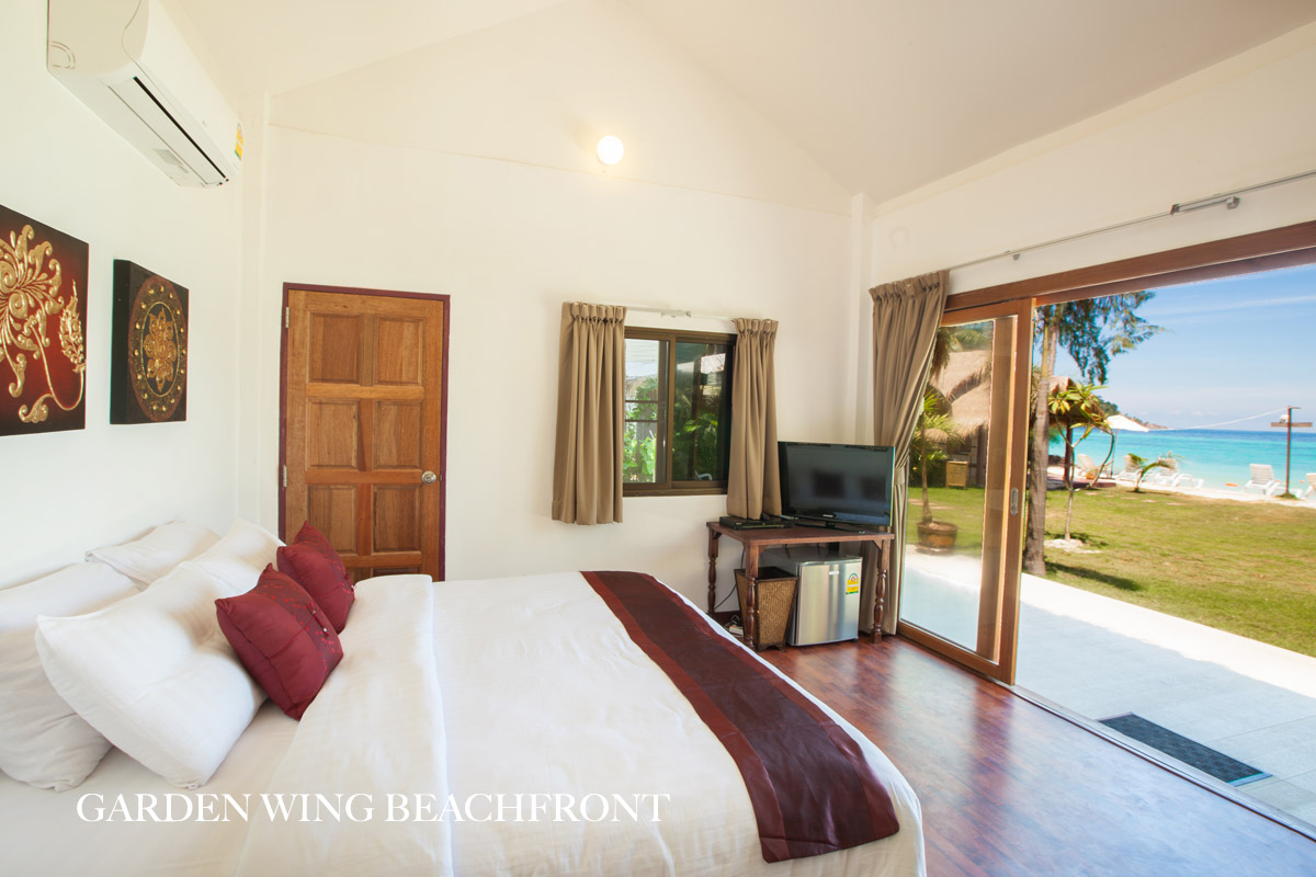 bed overlooking the beach mali