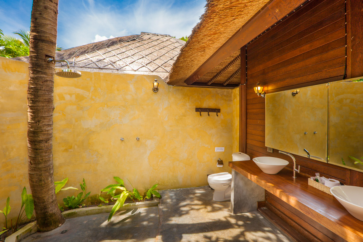 bali style outdoor bathroom