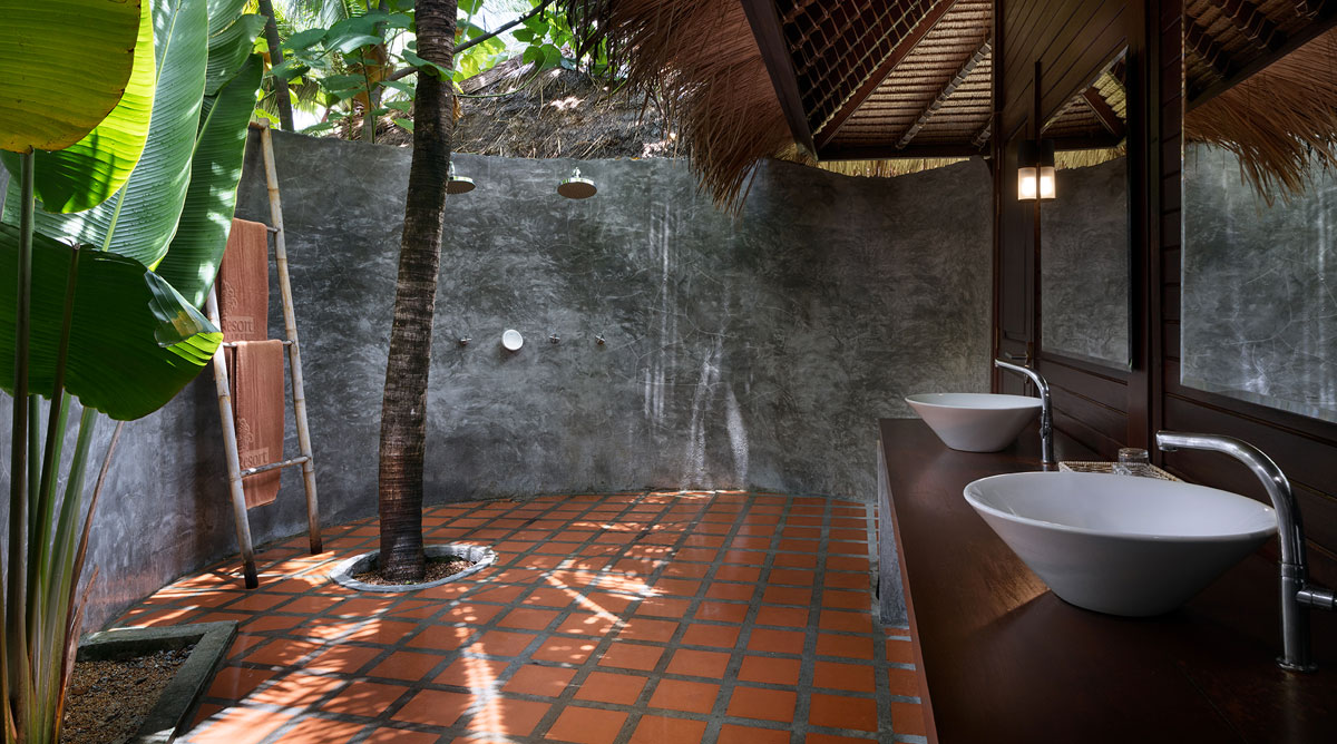 bali style outdoor bathroom